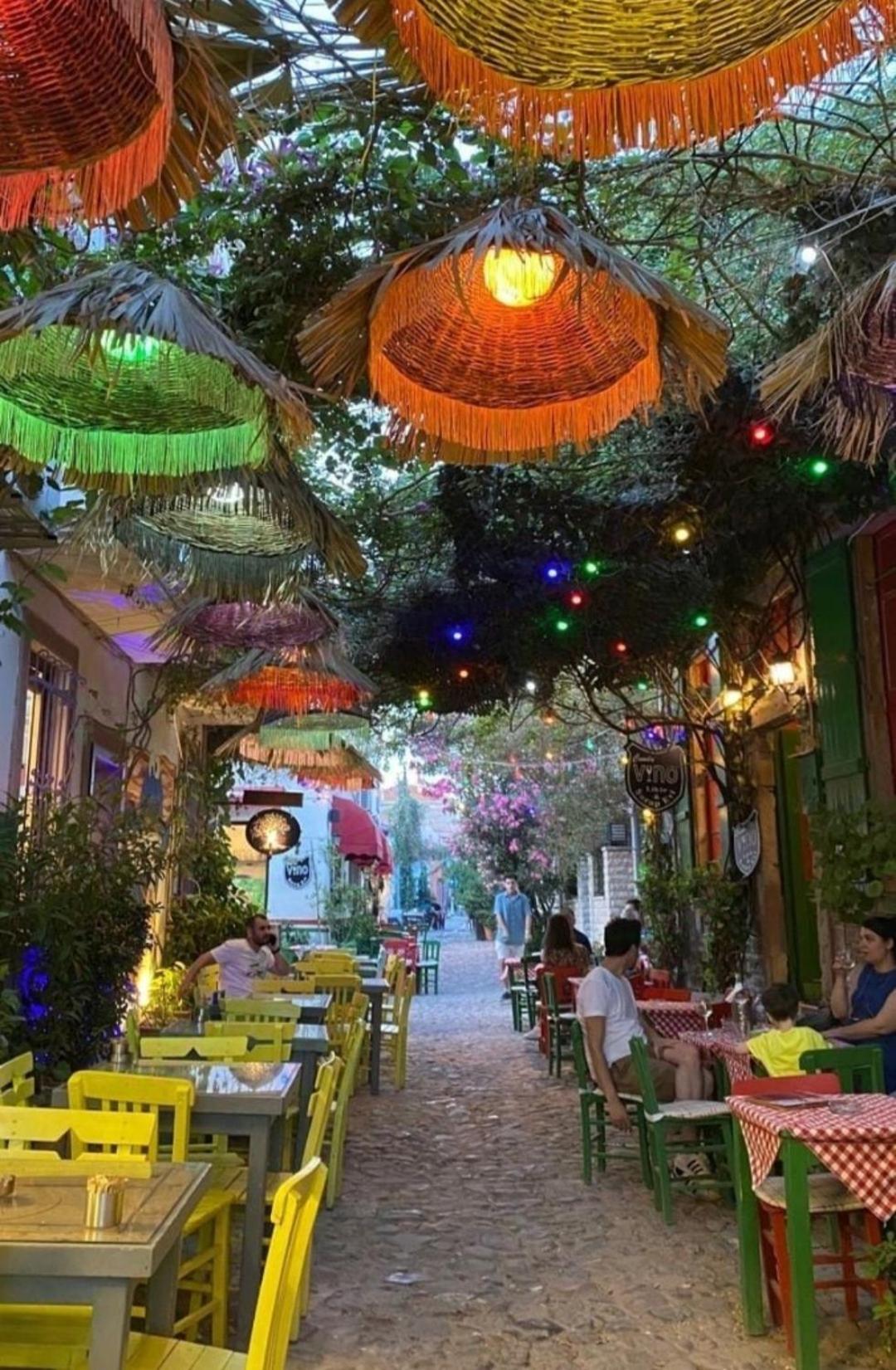 Konukevi Alsancak Double Seaside 50 Mt Walk *